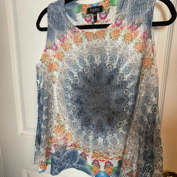 Papillon top - Picture 1 of 1